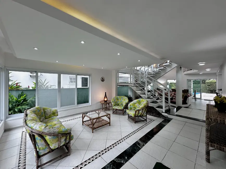 Foto 5 de Casa de Condomínio com 4 quartos à venda, 290m2 em Bertioga - SP