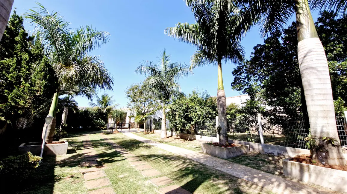 Casa com 4 quartos à venda, 285m2 em Vila Mazzei, Itapetininga - SP - imagem 4 Foto 4 de Casa com 4 quartos à venda, 285m2 em Vila Mazzei, Itapetininga - SP