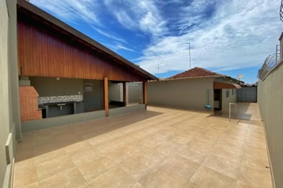 Foto 1 de Casa com 4 quartos à venda, 291m2 em Baroni, Barretos - SP