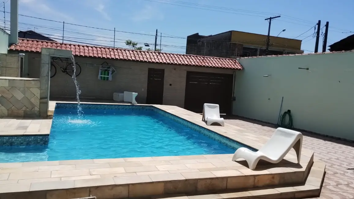 Foto 1 de Sobrado com 5 quartos à venda, 258m2 em Itanhaem - SP