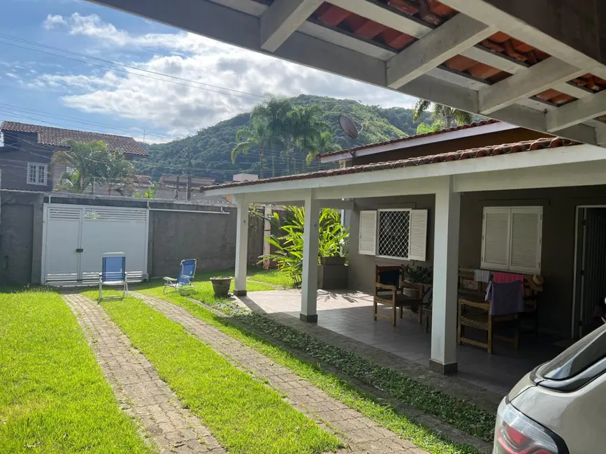 Foto 3 de Casa com 5 quartos à venda, 236m2 em Sao Sebastiao - SP