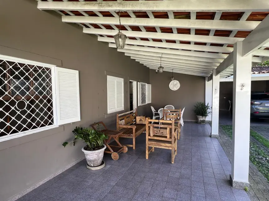 Foto 5 de Casa com 5 quartos à venda, 236m2 em Sao Sebastiao - SP