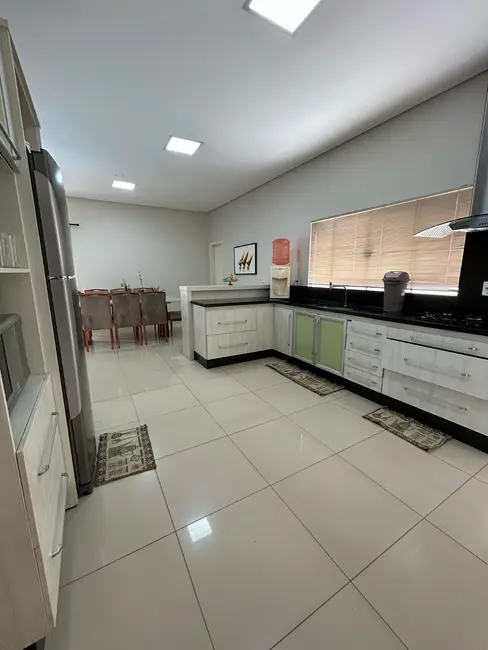 Casa com 5 quartos à venda, 300m2 em Jardim Tropical, Rondonopolis - MT - imagem 8 Foto 8 de Casa com 5 quartos à venda, 300m2 em Jardim Tropical, Rondonopolis - MT