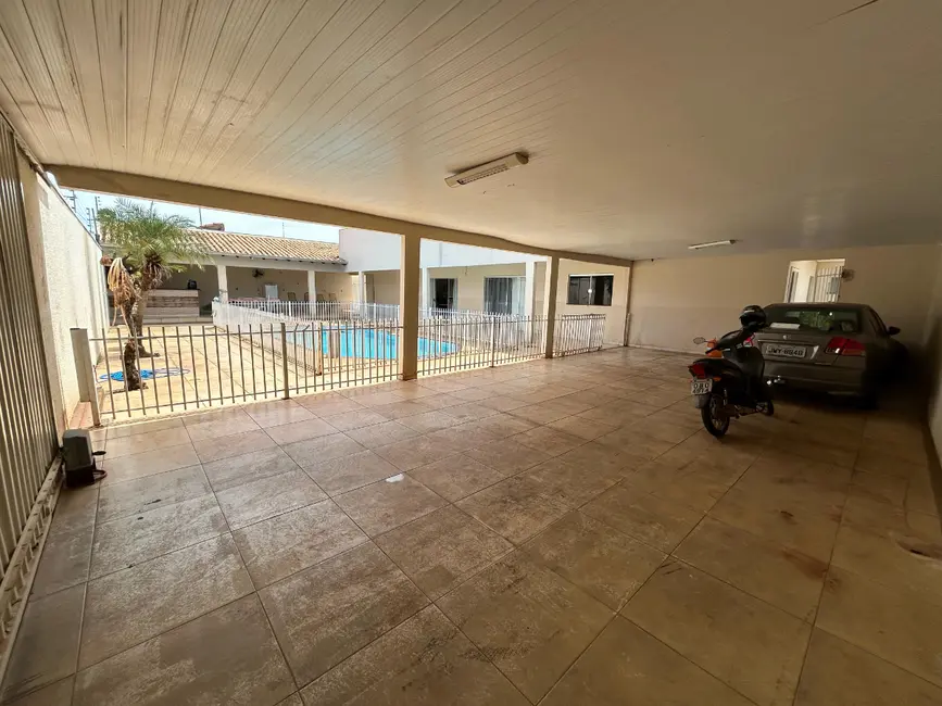 Casa com 5 quartos à venda, 300m2 em Jardim Tropical, Rondonopolis - MT - imagem 4 Foto 4 de Casa com 5 quartos à venda, 300m2 em Jardim Tropical, Rondonopolis - MT