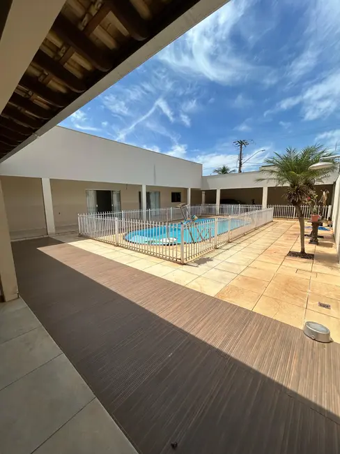 Foto 1 de Casa com 5 quartos à venda, 300m2 em Jardim Tropical, Rondonopolis - MT