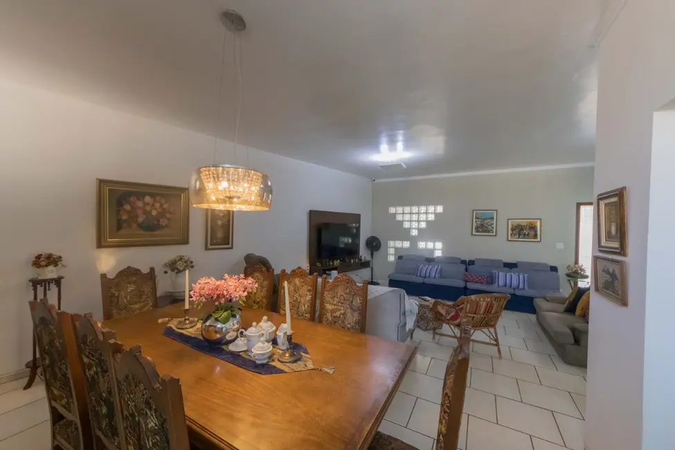 Foto 3 de Casa com 3 quartos à venda, 400m2 em Nova Jaboticabal, Jaboticabal - SP