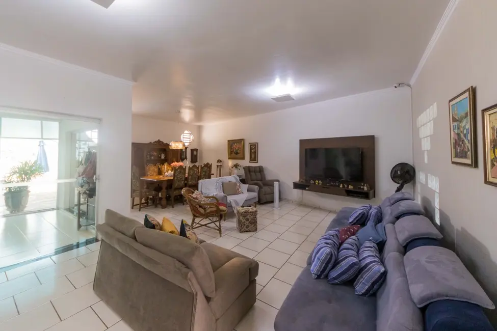 Foto 6 de Casa com 3 quartos à venda, 400m2 em Nova Jaboticabal, Jaboticabal - SP