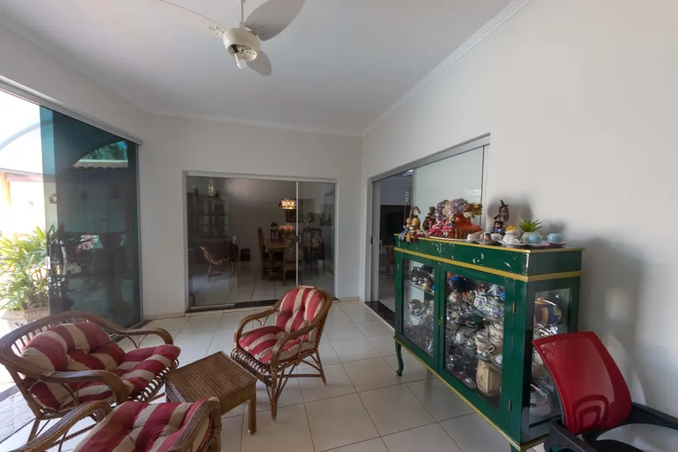 Foto 8 de Casa com 3 quartos à venda, 400m2 em Nova Jaboticabal, Jaboticabal - SP