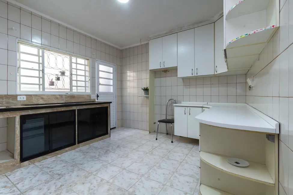 Sobrado com 4 quartos à venda, 226m2 em Helena Maria, Osasco - SP - imagem 3 Foto 3 de Sobrado com 4 quartos à venda, 226m2 em Helena Maria, Osasco - SP