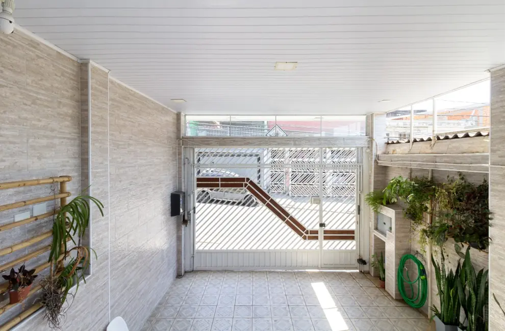 Sobrado com 4 quartos à venda, 226m2 em Helena Maria, Osasco - SP - imagem 7 Foto 7 de Sobrado com 4 quartos à venda, 226m2 em Helena Maria, Osasco - SP