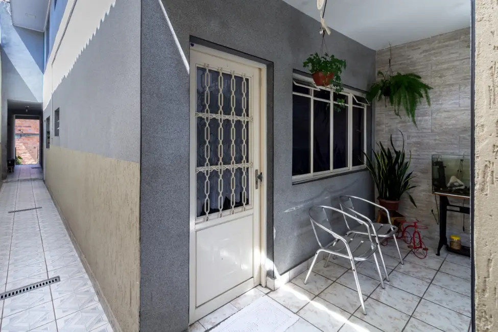 Sobrado com 4 quartos à venda, 226m2 em Helena Maria, Osasco - SP - imagem 8 Foto 8 de Sobrado com 4 quartos à venda, 226m2 em Helena Maria, Osasco - SP