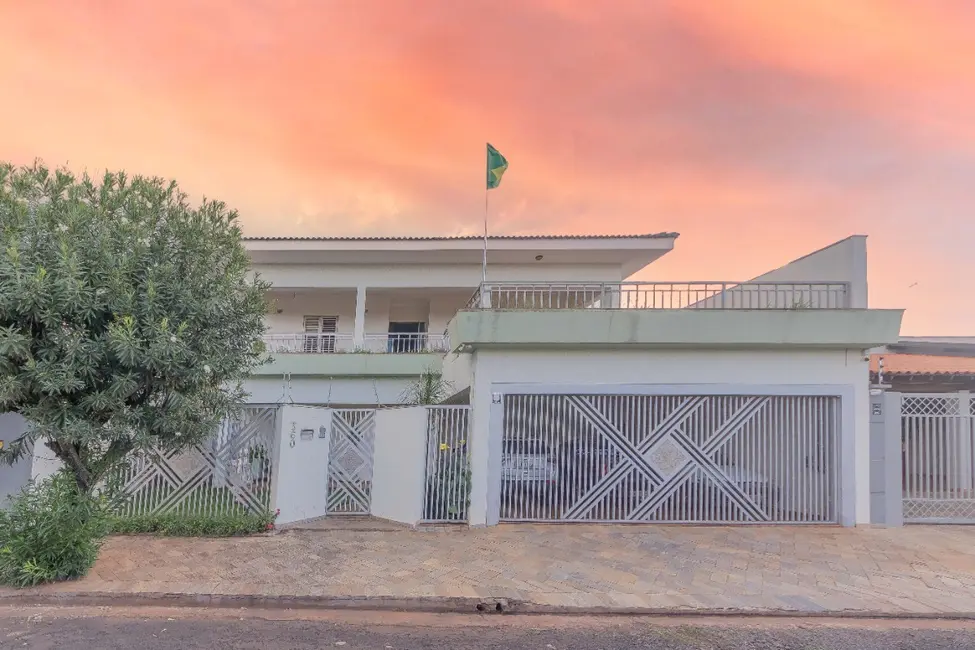 Foto 1 de Sobrado com 4 quartos à venda, 468m2 em Jardim São Marcos I, Jaboticabal - SP