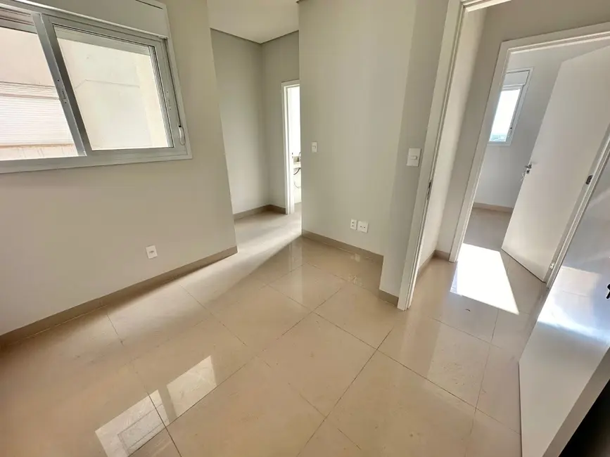 Apartamento com 3 quartos à venda, 137m2 em Vila Aurora III, Rondonopolis - MT - imagem 5 Foto 5 de Apartamento com 3 quartos à venda, 137m2 em Vila Aurora III, Rondonopolis - MT