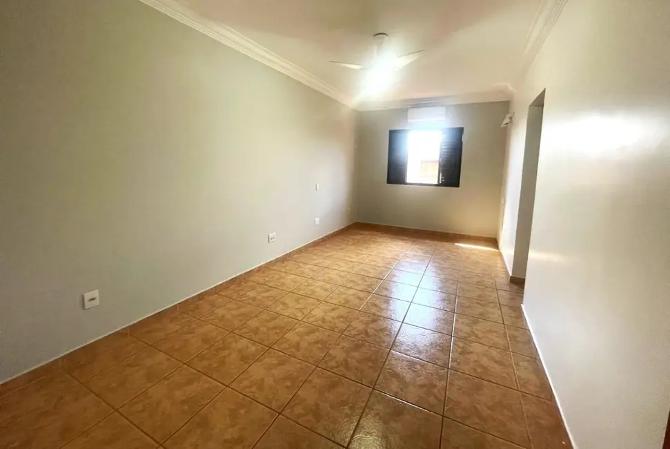 Foto 7 de Casa de Condomínio com 3 quartos à venda, 170m2 em Centro, Jardinopolis - SP