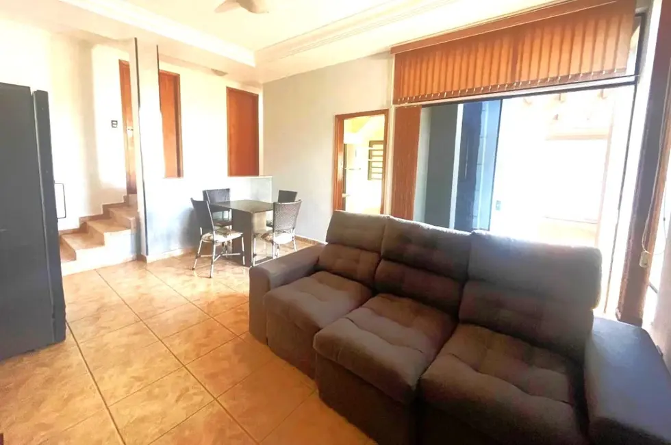 Foto 5 de Casa de Condomínio com 3 quartos à venda, 170m2 em Centro, Jardinopolis - SP