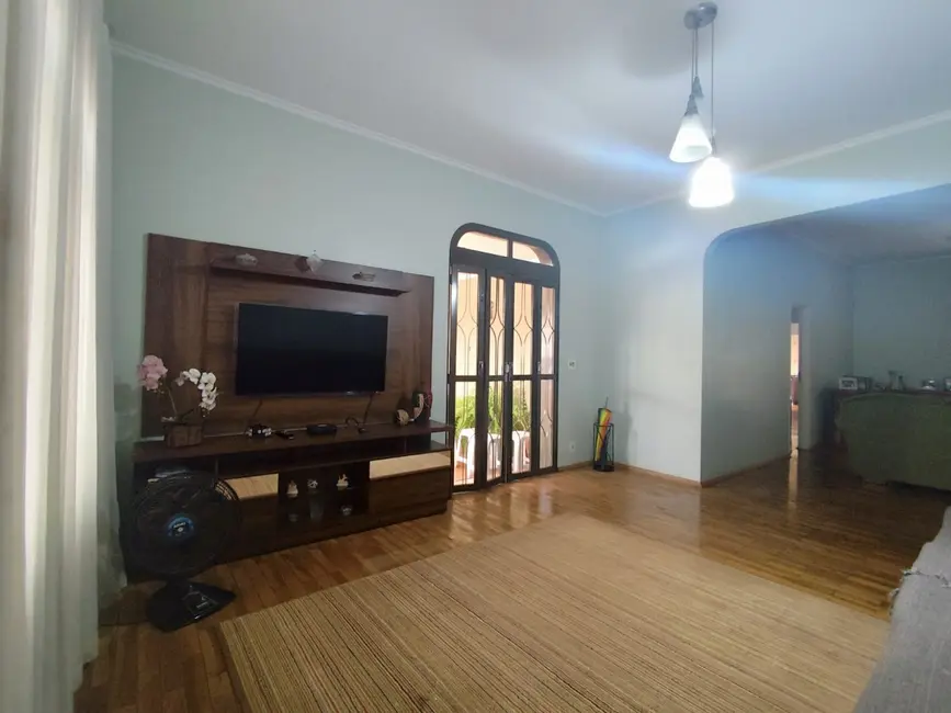 Casa com 4 quartos à venda, 289m2 em Presidente Médici, Ribeirao Preto - SP - imagem 3 Foto 3 de Casa com 4 quartos à venda, 289m2 em Presidente Médici, Ribeirao Preto - SP