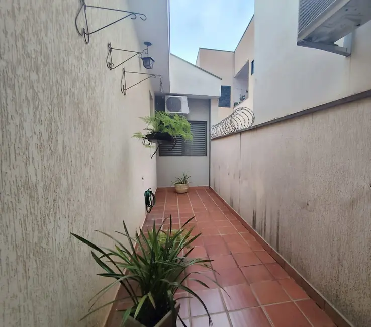 Casa com 4 quartos à venda, 289m2 em Presidente Médici, Ribeirao Preto - SP - imagem 6 Foto 6 de Casa com 4 quartos à venda, 289m2 em Presidente Médici, Ribeirao Preto - SP
