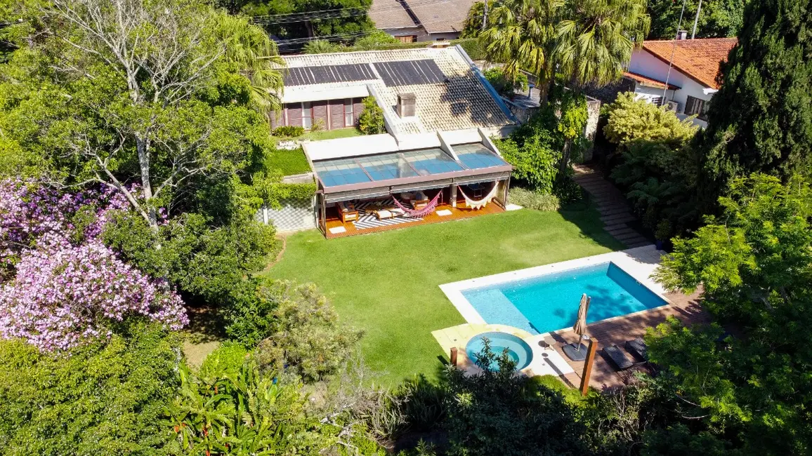 Foto 2 de Casa de Condomínio com 6 quartos à venda, 400m2 em Tanque, Atibaia - SP