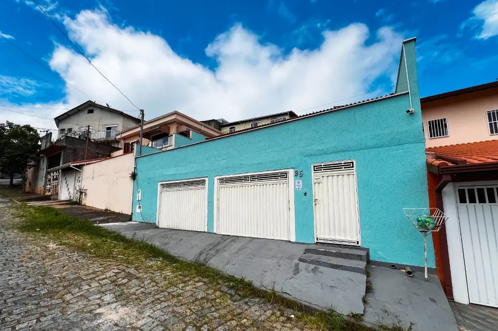 Foto 3 de Casa de Vila com 2 quartos à venda, 111m2 em Santa Luzia, Ribeirao Pires - SP