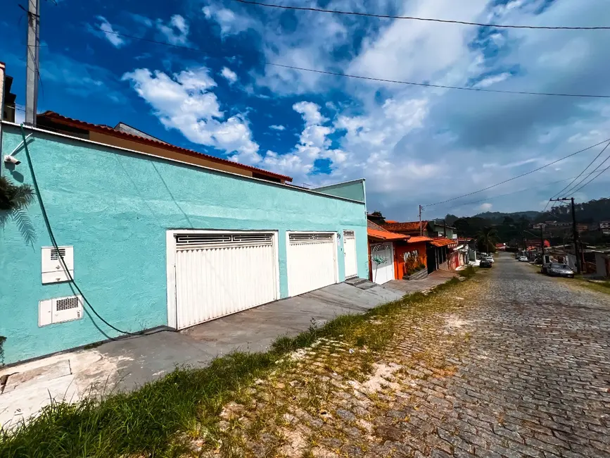 Foto 2 de Casa de Vila com 2 quartos à venda, 111m2 em Santa Luzia, Ribeirao Pires - SP