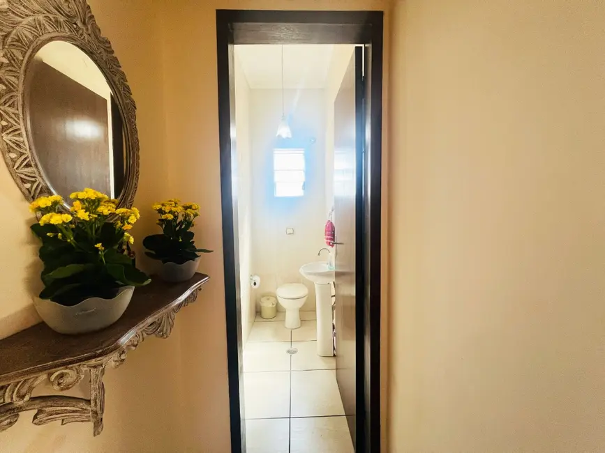 Foto 9 de Casa de Vila com 3 quartos à venda, 152m2 em Centro Alto, Ribeirao Pires - SP