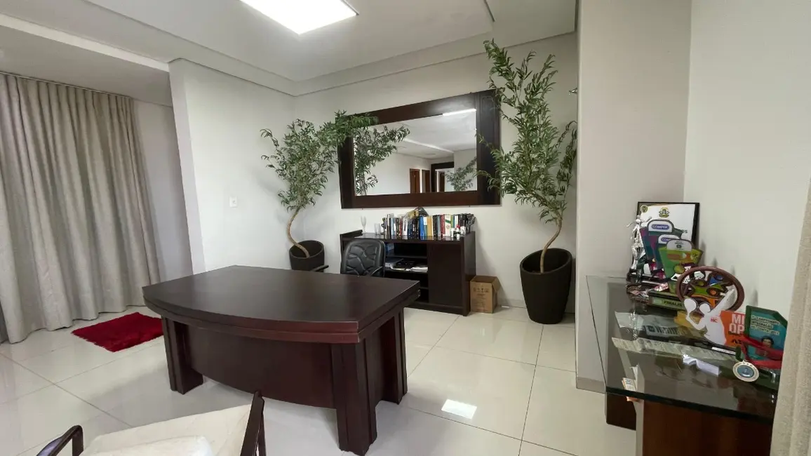 Prédio Inteiro à venda, 800m2 em Centro, Rondonopolis - MT - imagem 5 Foto 5 de Prédio Inteiro à venda, 800m2 em Centro, Rondonopolis - MT