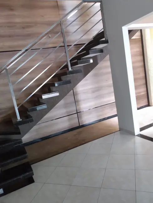 Sobrado com 3 quartos à venda, 209m2 em Parque Residencial Buriti, Rondonopolis - MT - imagem 3 Foto 3 de Sobrado com 3 quartos à venda, 209m2 em Parque Residencial Buriti, Rondonopolis - MT