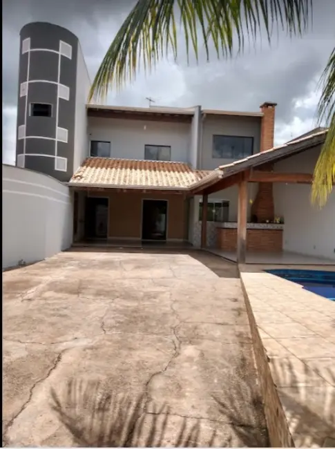 Sobrado com 3 quartos à venda, 209m2 em Parque Residencial Buriti, Rondonopolis - MT - imagem 7 Foto 7 de Sobrado com 3 quartos à venda, 209m2 em Parque Residencial Buriti, Rondonopolis - MT
