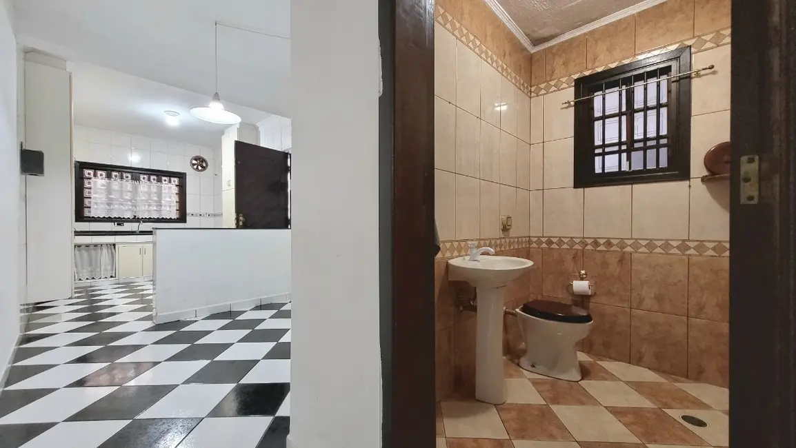 Casa com 3 quartos à venda, 209m2 em Nova Petrópolis, Sao Bernardo Do Campo - SP - imagem 4 Foto 4 de Casa com 3 quartos à venda, 209m2 em Nova Petrópolis, Sao Bernardo Do Campo - SP