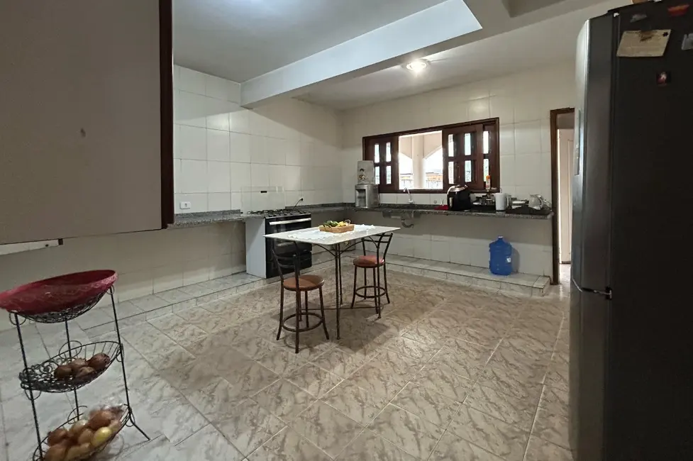 Sobrado à venda, 600m2 em Vila Adriana, Rondonopolis - MT - imagem 6 Foto 6 de Sobrado à venda, 600m2 em Vila Adriana, Rondonopolis - MT