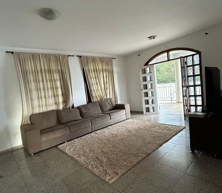 Foto 12 de Sobrado à venda, 600m2 em Vila Adriana, Rondonopolis - MT