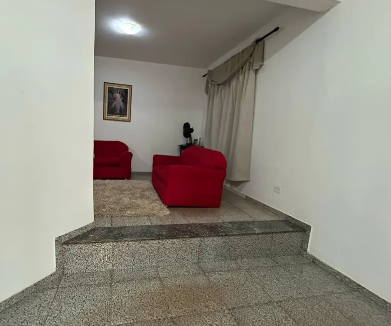 Sobrado à venda, 600m2 em Vila Adriana, Rondonopolis - MT - imagem 9 Foto 9 de Sobrado à venda, 600m2 em Vila Adriana, Rondonopolis - MT