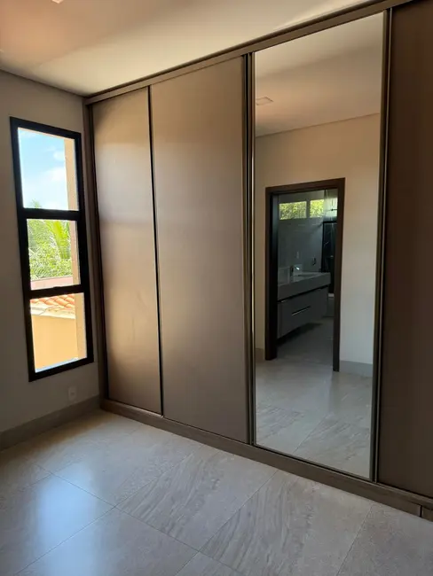 Casa à venda, 412m2 em Coophalis, Rondonopolis - MT - imagem 3 Foto 3 de Casa à venda, 412m2 em Coophalis, Rondonopolis - MT