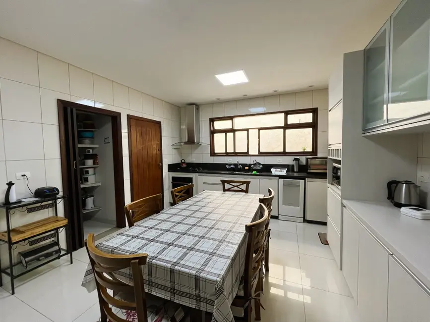 Casa de Condomínio com 4 quartos à venda, 302m2 em Pinus Park, Cotia - SP - imagem 7 Foto 7 de Casa de Condomínio com 4 quartos à venda, 302m2 em Pinus Park, Cotia - SP