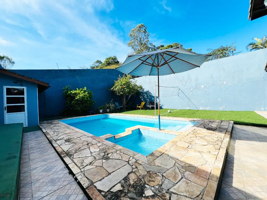 Casa de Condomínio com 3 quartos à venda, 215m2 em Centro Alto, Ribeirao Pires - SP - imagem 3 Foto 3 de Casa de Condomínio com 3 quartos à venda, 215m2 em Centro Alto, Ribeirao Pires - SP