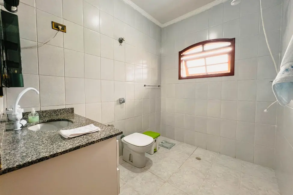 Foto 9 de Sobrado com 3 quartos à venda, 371m2 em Jardim Santa Lídia, Maua - SP