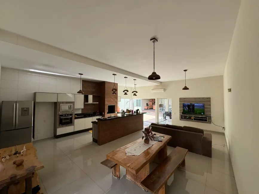 Casa com 2 quartos à venda, 456m2 em Vila Goulart, Rondonopolis - MT - imagem 4 Foto 4 de Casa com 2 quartos à venda, 456m2 em Vila Goulart, Rondonopolis - MT