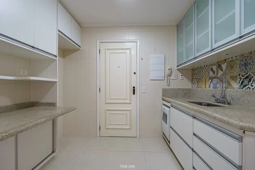 Apartamento com 3 quartos à venda, 102m2 em Cambuí, Campinas - SP - imagem 9 Foto 9 de Apartamento com 3 quartos à venda, 102m2 em Cambuí, Campinas - SP