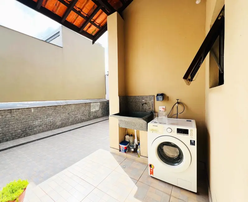 Foto 2 de Casa de Condomínio com 3 quartos à venda, 239m2 em Ribeirao Pires - SP