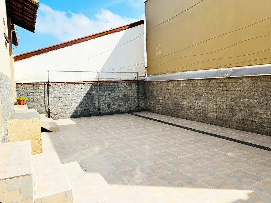 Casa de Condomínio com 3 quartos à venda, 239m2 em Ribeirao Pires - SP - imagem 7 Foto 7 de Casa de Condomínio com 3 quartos à venda, 239m2 em Ribeirao Pires - SP