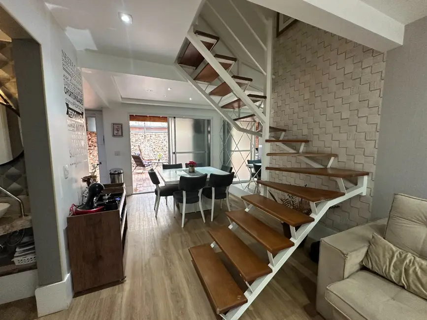 Casa de Condomínio com 3 quartos à venda, 100m2 em Parque Renato Maia, Guarulhos - SP - imagem 5 Foto 5 de Casa de Condomínio com 3 quartos à venda, 100m2 em Parque Renato Maia, Guarulhos - SP