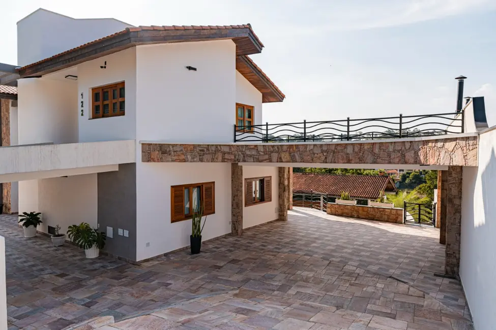 Foto 2 de Casa de Condomínio com 4 quartos à venda, 760m2 em Alpes dos Araçás (Jordanésia), Cajamar - SP