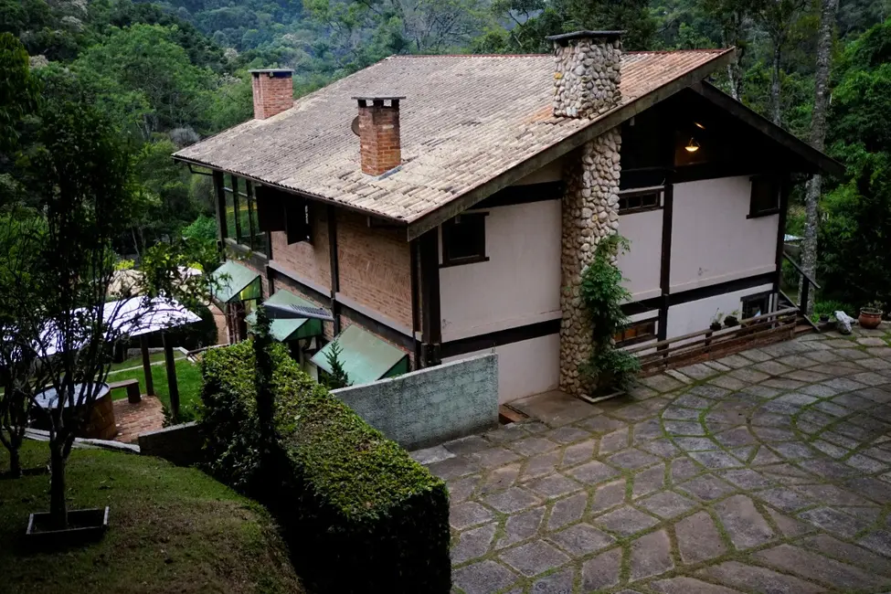 Casa de Condomínio com 4 quartos à venda, 630m2 em Campos Do Jordao - SP - imagem 6 Foto 6 de Casa de Condomínio com 4 quartos à venda, 630m2 em Campos Do Jordao - SP