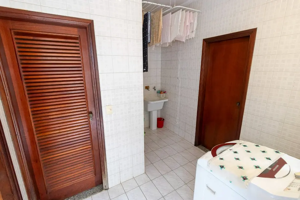 Foto 6 de Casa de Condomínio com 4 quartos à venda, 268m2 em Morada das Flores (Aldeia da Serra), Santana De Parnaiba - SP