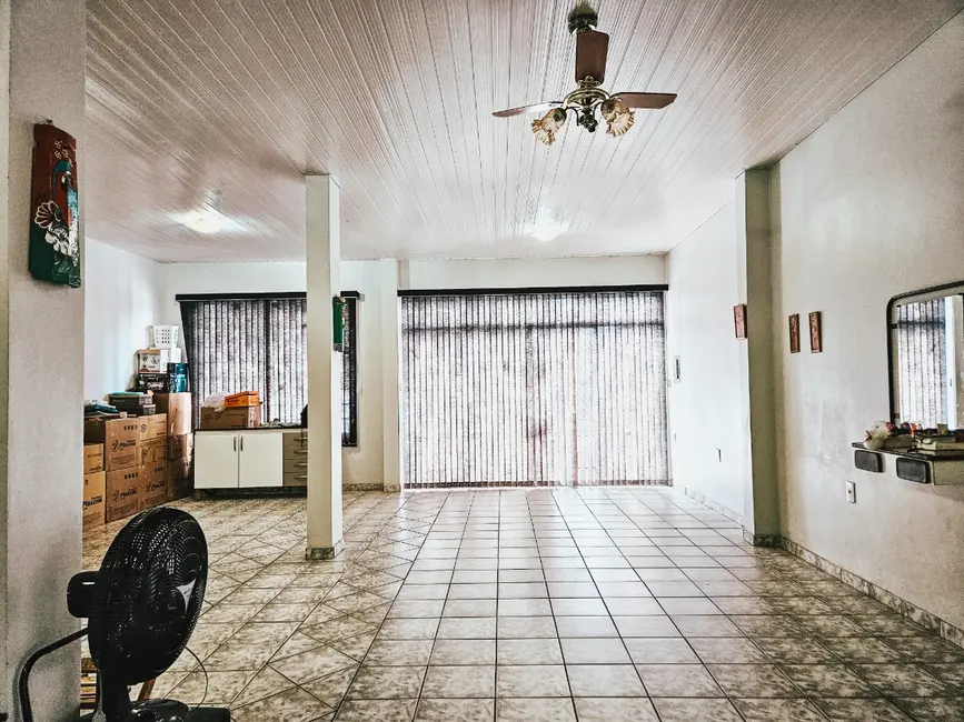 Foto 4 de Casa com 3 quartos à venda, 280m2 em Parque Residencial Buriti, Rondonopolis - MT