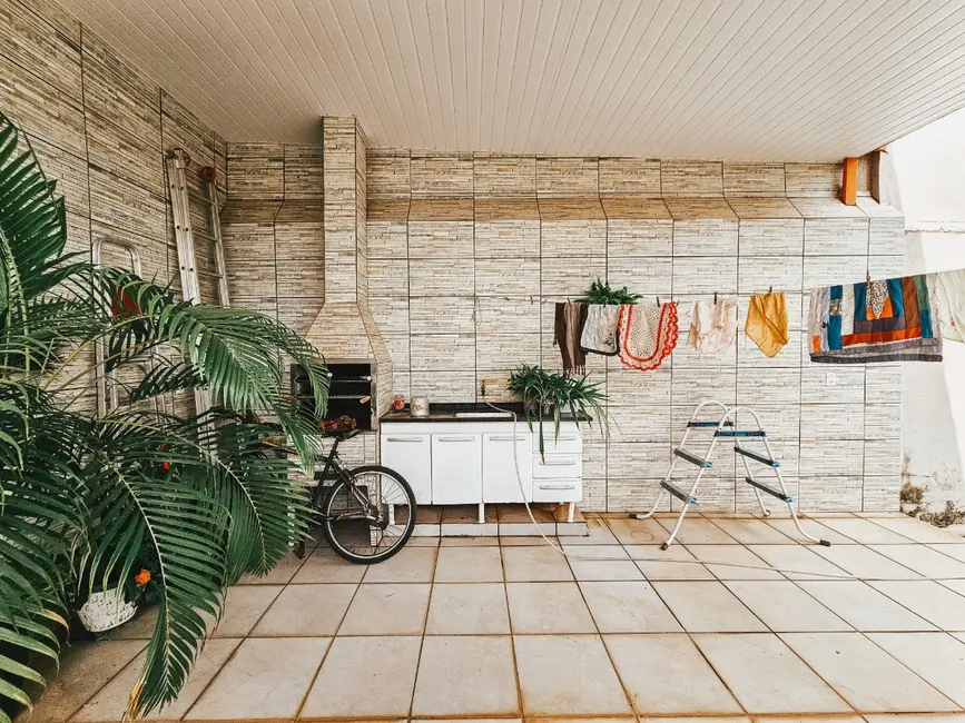 Foto 7 de Casa com 3 quartos à venda, 280m2 em Parque Residencial Buriti, Rondonopolis - MT