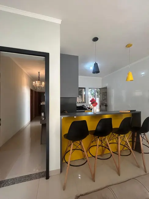 Casa com 2 quartos à venda, 210m2 em Jardim América, Rondonopolis - MT - imagem 9 Foto 9 de Casa com 2 quartos à venda, 210m2 em Jardim América, Rondonopolis - MT