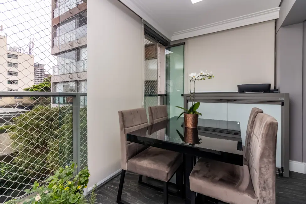 Foto 5 de Apartamento com 2 quartos à venda, 67m2 em Moema, São Paulo - SP