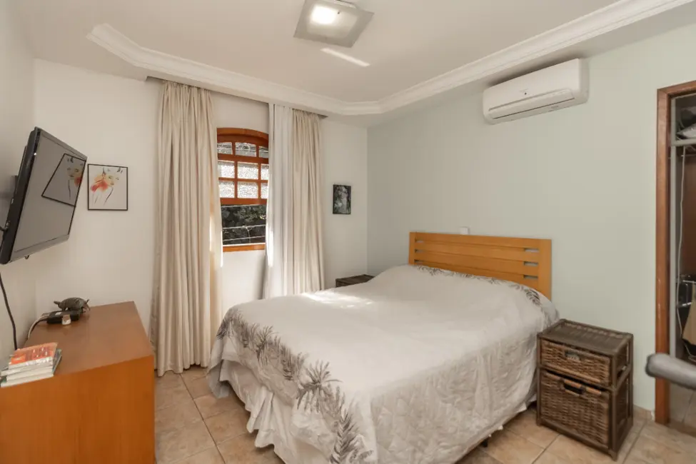 Casa com 5 quartos à venda, 300m2 em Jardim Textil, São Paulo - SP - imagem 9 Foto 9 de Casa com 5 quartos à venda, 300m2 em Jardim Textil, São Paulo - SP