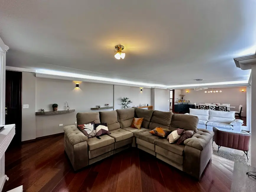 Foto 4 de Apartamento com 4 quartos à venda, 274m2 em Vila Alexandria, São Paulo - SP